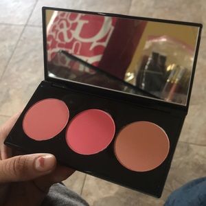 Blush & highlights palette